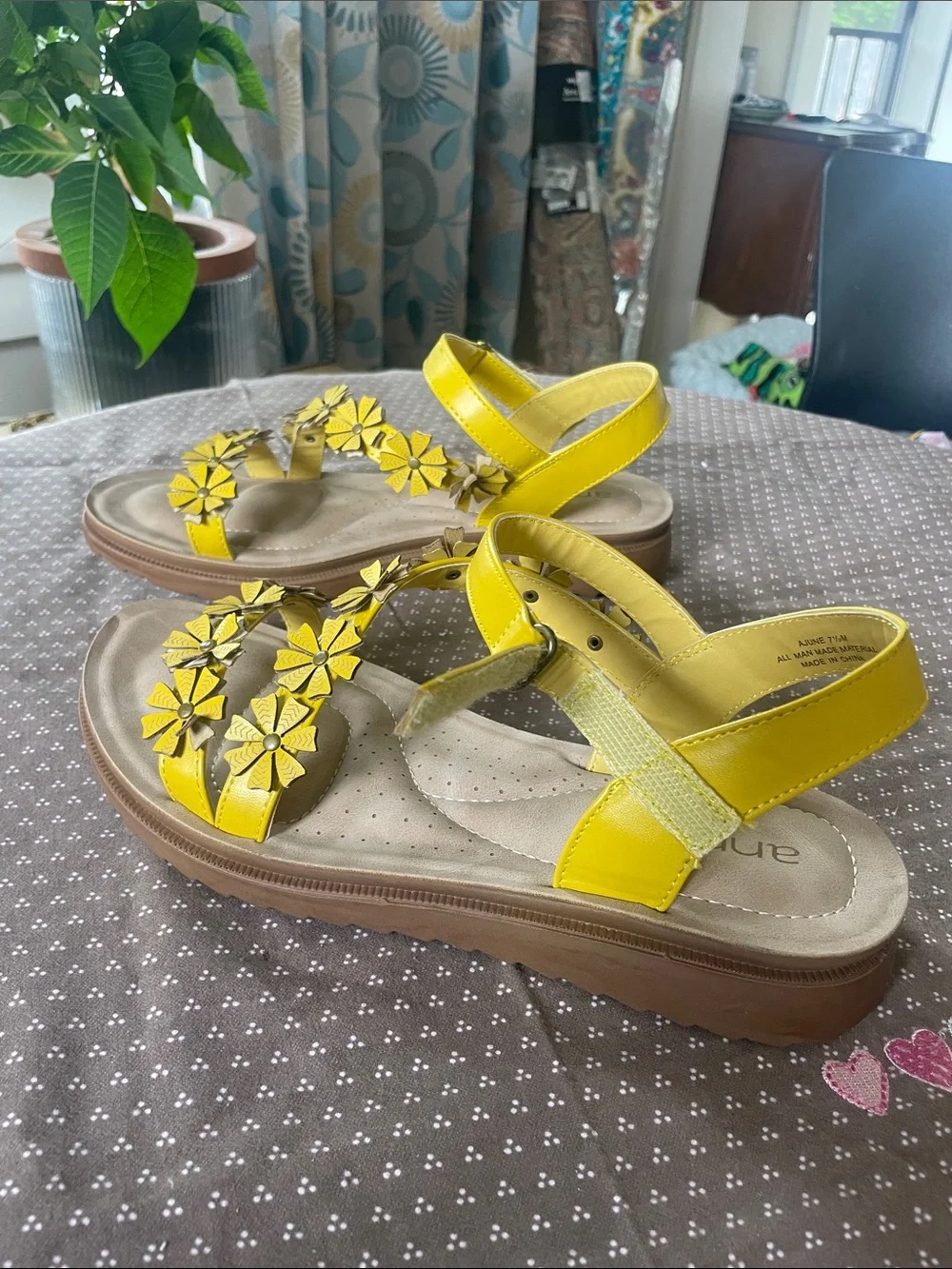 Annie comfort sandals